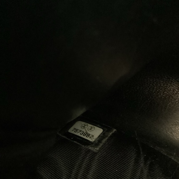 CHANEL Caviar Compact Wallet EUC - Picture 8 of 9